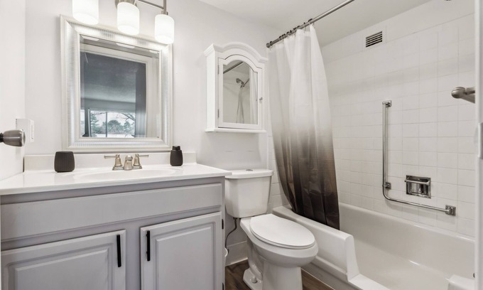 Bellevue Apartamento | Legacy at Imperial Village 314 I 2 Bed 2 Bath