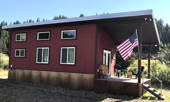 Whitefish Cabina | LEGACY CREEKS RANCH CABINS