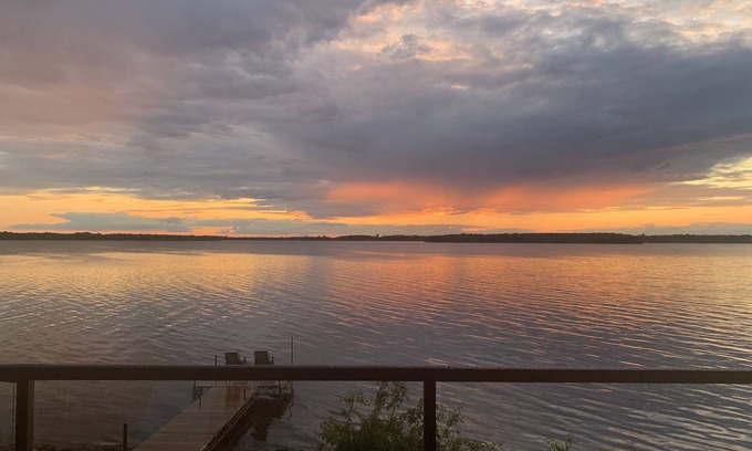 Greater Napanee Casa | Legado Casa - Más de 250 pies de frente al mar en la bahía de Quinte