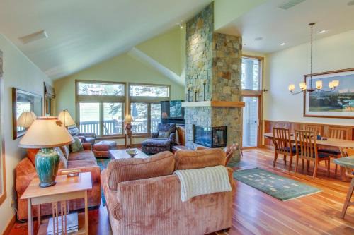 Elkhorn Village Apartamento | Legends - Simply Perfect Elkhorn Retreat