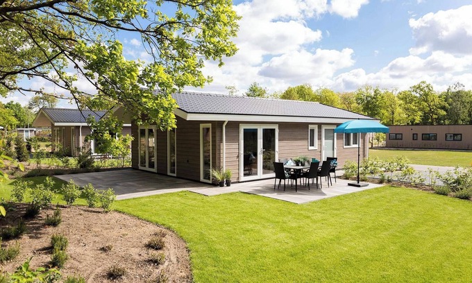 Avenhorn Chalet De Esquí | ✓ Leijhoeve at Park Westerkogge ✓ Holiday home for 6 people ✓ Located in Berkhout (North Holland) ✓ Waterfront holiday resort ✓ Book directly at the resort