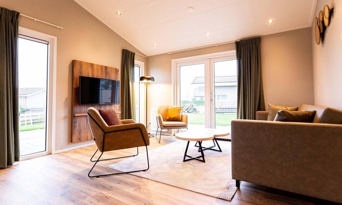 Beekbergen-Zuid Chalet De Esquí | ✓ Leijhoeve at Recreatiepark Beekbergen ✓ Holiday home for 6 persons ✓ Located in Beekbergen (Gelderland) ✓ Holiday park on the Veluwe ✓ Book directly through the park