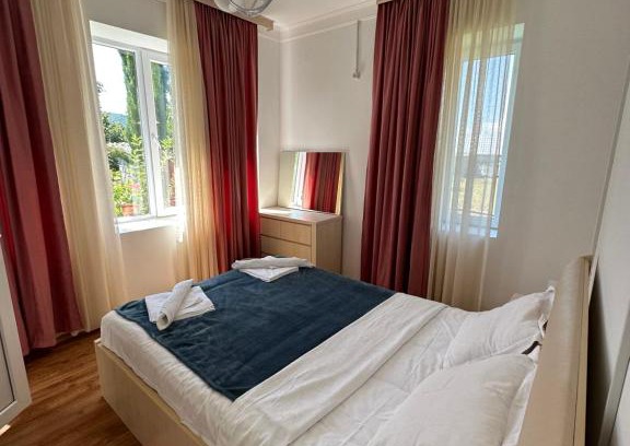 Akhmeta Cama Y Desayuno | Leila's Guest House