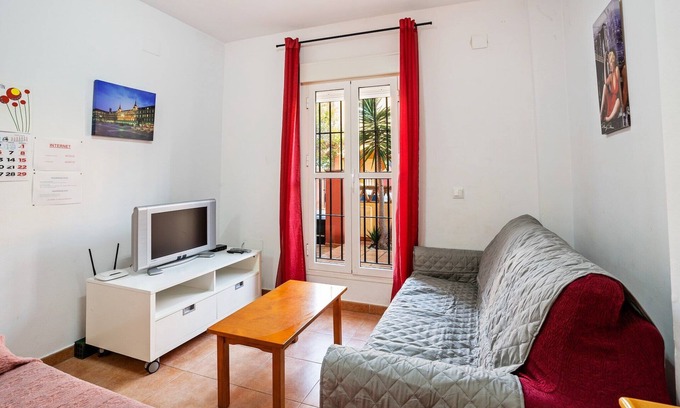 Lepe Apartamento | Leisurely Apartment in Lepe with Swimming Pool
