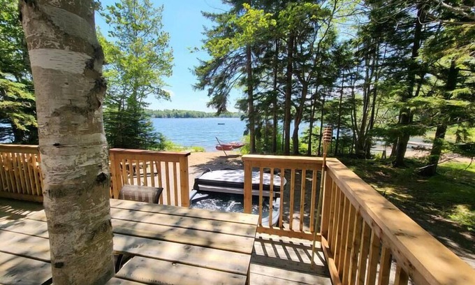 Kings County Casa | Leland’s Lakehouse