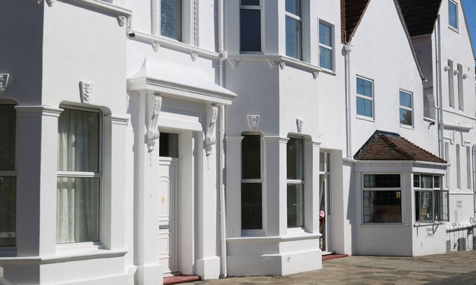 Folkestone Casa | Lennard House