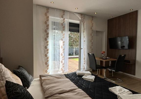 Eller Casa | Lenti Düsseldorfer Apartment’s