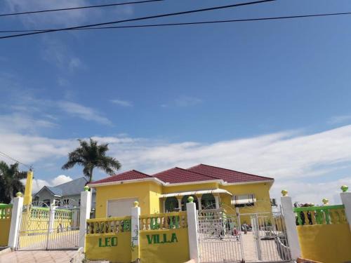 May Pen Casa | LEO VILLA