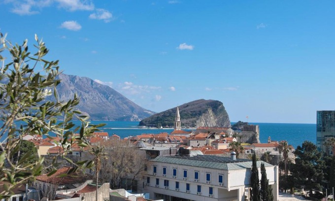 Gospostina Apartamento | Leona Residences Apartment