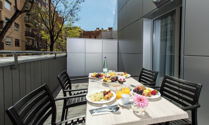 El Camp de l'Arpa del Clot Hotel | Leonardo Boutique Hotel Barcelona Sagrada Familia