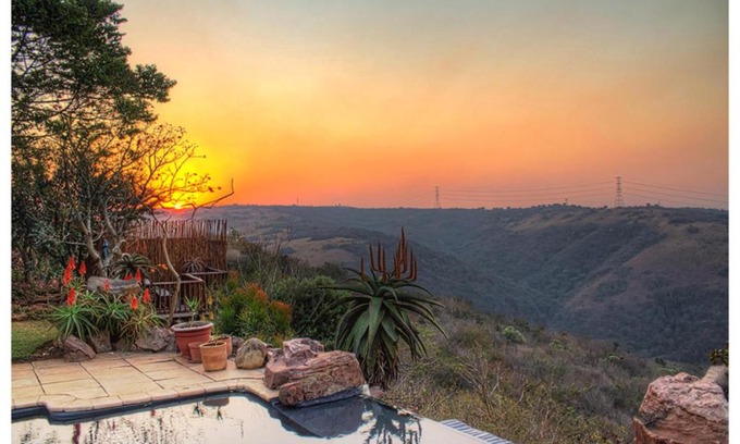 Camperdown Cama Y Desayuno | Leopards and Louries Bush Lodge