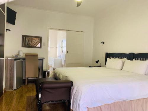 Kimberley Casa | Leruo's Guest House