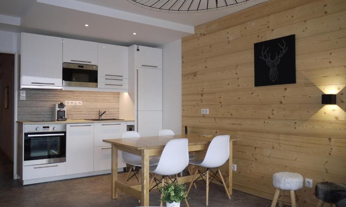 Les Deux Alpes Apartamento | Les 2 Alpes - Charmant apt rénové 2 chambres, balcon, proche pistes - FR-1-546-32