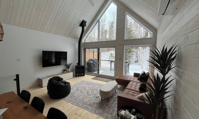 L'Anse-Saint-Jean Chalet De Esquí | Les 3 versants - Scandinavian chalet, new construction at Mont-Édouard