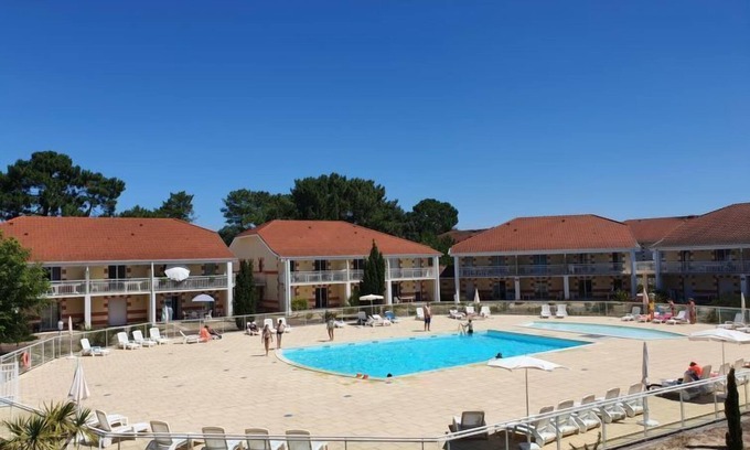 Le Verdon-sur-Mer Apartamento | Les Alcyons Studio Cabine by Interhome