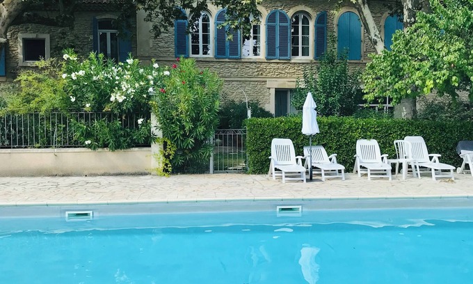 Graveson Otro | Les Alpilles St Rémy de Provence charming house with garden and pool 0661593020