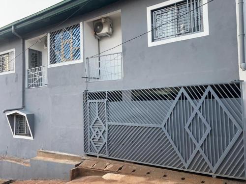 Yaounde Apartamento | Les appartements meublés BELLE & BEAU à Yaoundé derrière la mosquée