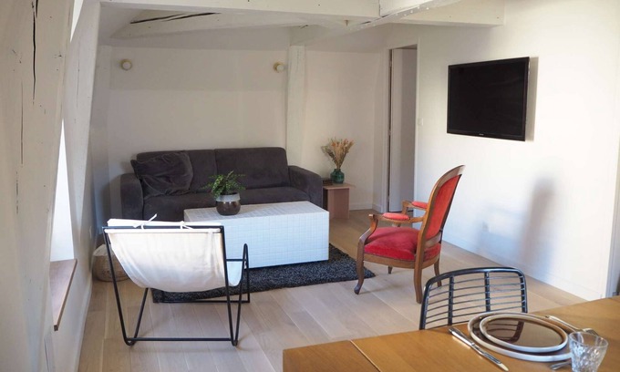 Quartier Hyper-Centre Apartamento | Les baleines - Hypercentre 2 chambres avec garage et clim