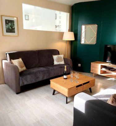 Dieppe Apartamento | Les Belles Terrasses Dieppe ,3 appartements , LE VEGETAL de 1 à 8 personnes , LE TROPICAL de 1 à 6 personnes , LE FLORAL avec TERRASSE de 1 à 3 personnes , quartier calme au stationnement gratuit à coté de l'avenue verte
