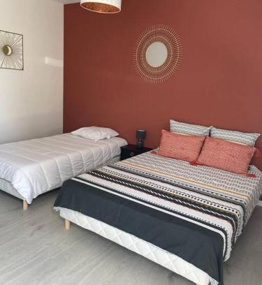 Yvre-l'Eveque Chalet De Esquí | Les Chalets du Mancel : Studio June - 24H du Mans - Bouleries Jump -
