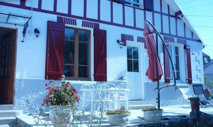 Mers-les-Bains Casa | Les charmettes, villa with garden and south-facing terrace