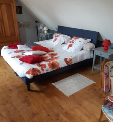 Saint-Urbaine Cama Y Desayuno | Les Coquelicots