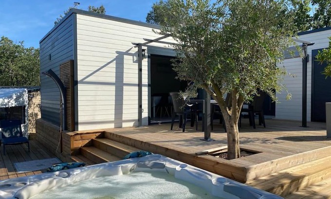 Rocbaron Apartamento | LES CYPRES