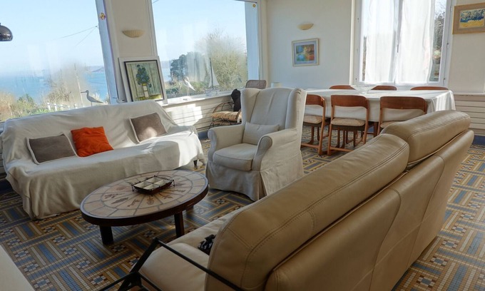 Plestin-les-Greves Apartamento | "LES DAUPHINS sea view 135m2 garden terrace 250m beach