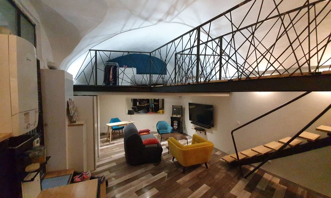 Ecusson Casa | LES Ecuries DU Maréchal-ferrant Montpellier