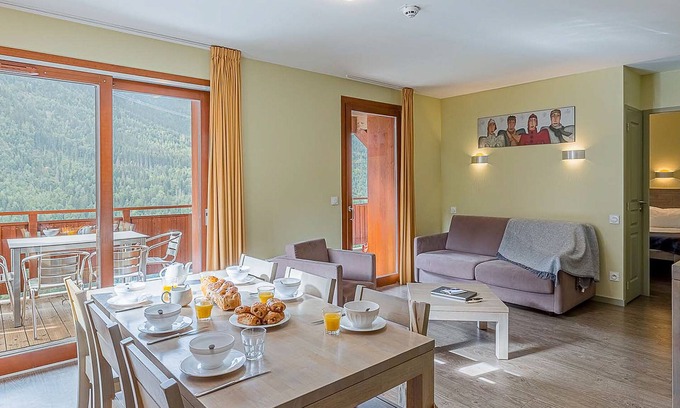 Vaujany Apartamento | Les Epinettes by Interhome