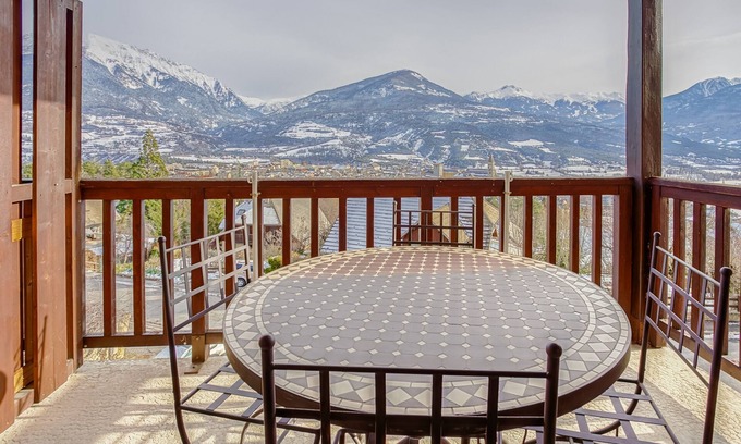 Embrun Apartamento | Les Fauvettes - appartement vue imprenable sur montagne
