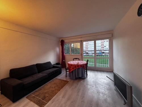 Avon Apartamento | Les fougères