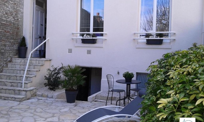 Anatole France Danton Casa | Les Gîtes Havrais