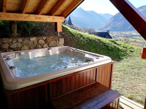 Camparan Chalet De Esquí | Les GITES DE CAMPARAN - gîte "le GRAND CHALET AVEC SPA ET SAUNA"