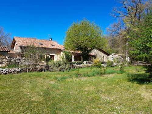 Negrondes Casa | Les Gites des Guézoux
