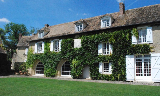 Menilles Casa | Les Hautes Sources - Esprit de France