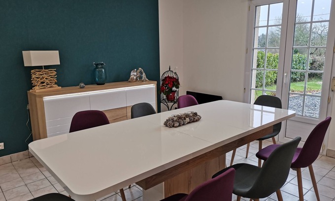 Gonneville-le-Theil Casa | Les Hortensias 6/8 person holiday home with garden, trampoline