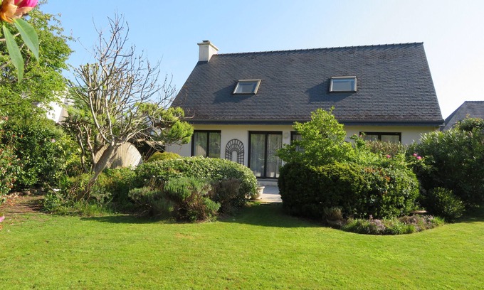 Combrit Casa | "LES HORTENSIAS" STE MARINE 7 PERS. NEAR HARBOR AND BEACH