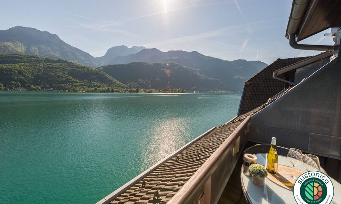 Duingt Apartamento | LES LIBELLULES - LOFT surplombant le lac
