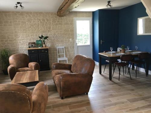Maze-Milon Casa | Les LL du château - Vue Château