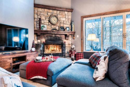Mont-Tremblant Casa | Les Manoirs 3bdrs W Pool & Hottub Near Village