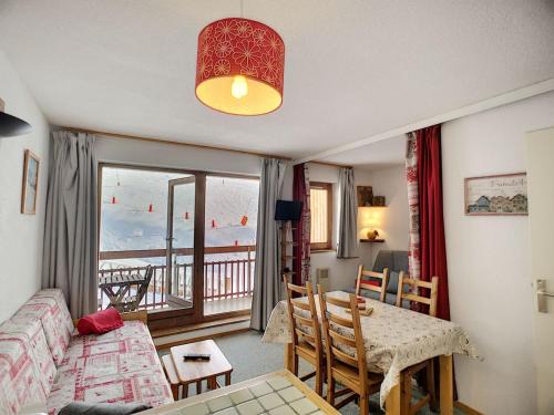 Les Bruyeres Apartamento | Les Menuires - 2 pièces cabine, 4 pers, ski aux pieds, parking, balcon - FR-1-178-345