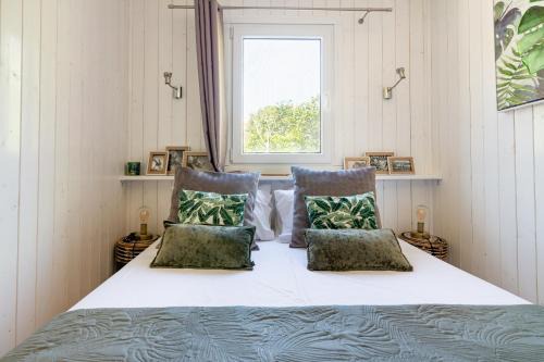 Amberieu-en-Bugey Casa | Les minis homes du Bugey - Eco-lodge Nature ,un refuge en hyper centre