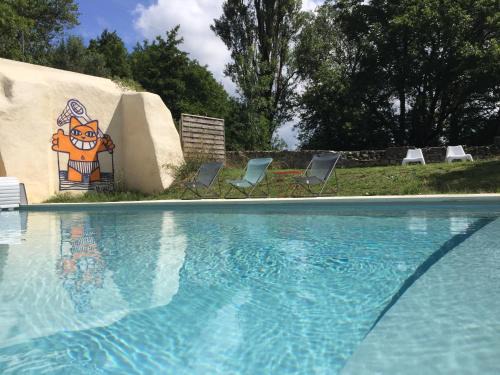 Mirabel-et-Blacons Apartamento | Les pieds dans l'eau - Gîte de L'olivier - Plage privée