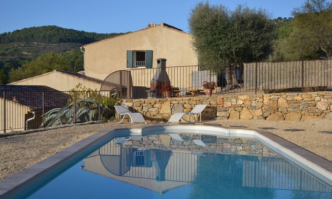 La Cadiere-d'Azur Casa | Hacienda “Les Raisins Bleus”, apartamento con piscina en un lugar ideal para relajarse en Caldière