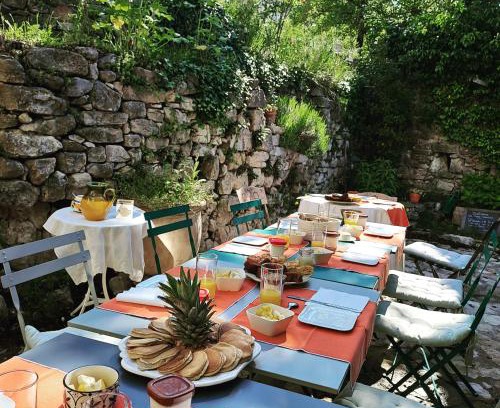 Bargeme Cama Y Desayuno | Les Roses Trémières