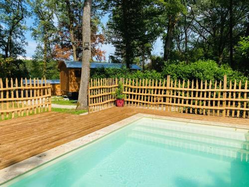 Rouffignac-Saint-Cernin-de-Reilhac Casa | Les Roulottes de l Herm Piscine Jacuzzi Perigord