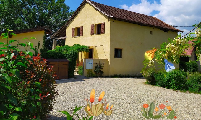 Bregnier-Cordon Casa | Les sables stopover and holiday cottage