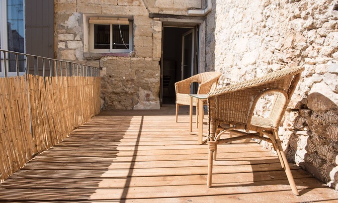 Aigues-Mortes Medieval City Casa | Les Suites du 17