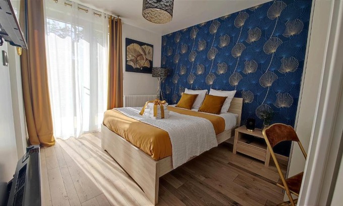 Salies-de-Bearn Cama Y Desayuno | Les Treilles de Salies - Spa et sauna - Chambre Art déco